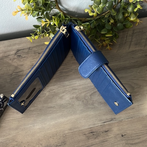 Wallet - Picture 8 of 10